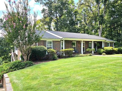 302 Robinhood Dr