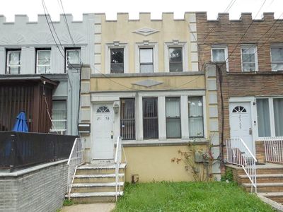 25-53 McIntosh Street
