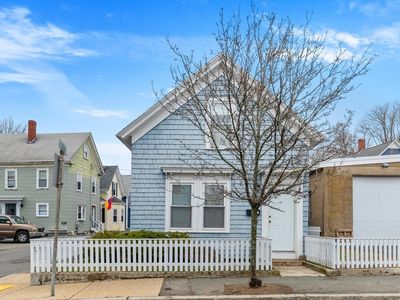 21 Roundy St