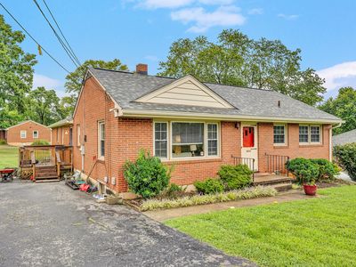 3604 Manassas Dr