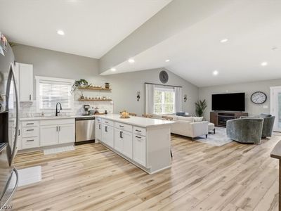 682 Grand Valley Dr
