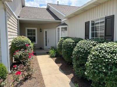 4374 Forest Glen Ave NW