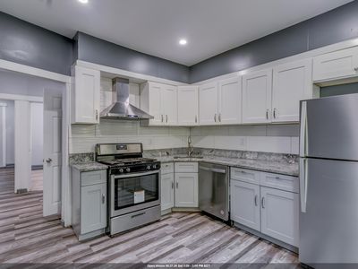 25 Bartholdi Ave