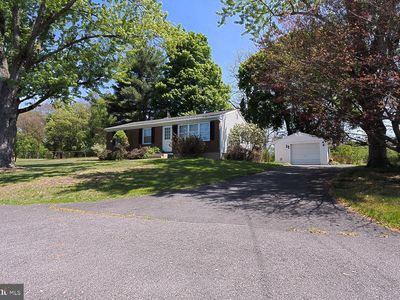 Property at 134 Goldfinch Ln, Birdsboro, PA