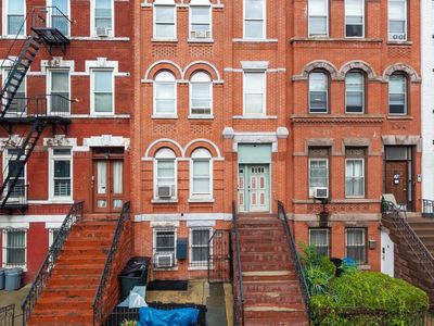 29 Madison Ave