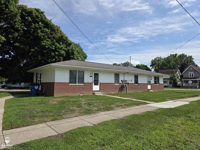 801 Corunna Ave