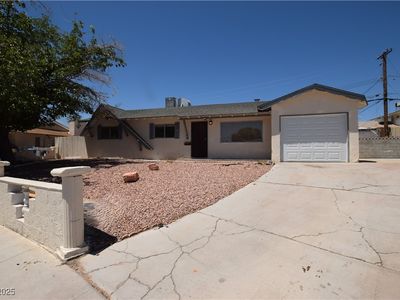 3323 Bancroft Cir