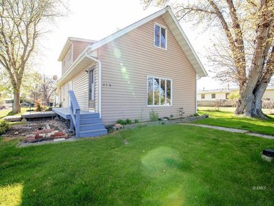 Property at 258 N 1st Ave, Forsyth, MT