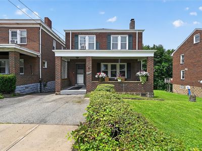 1806 Pioneer Ave