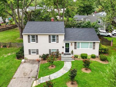 200 Hollyberry Rd