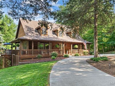 340 Great Oaks Dr