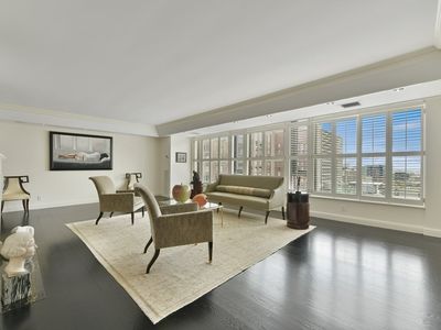 220 Boylston St APT 1512