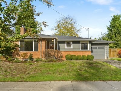 4233 SE Lexington St