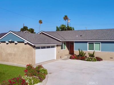 968 Feather Ave