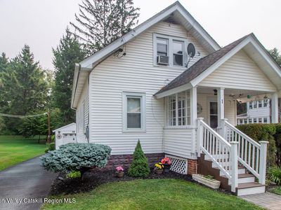 1 Carnation Avenue