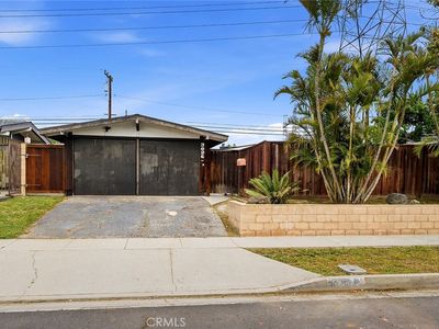 3026 Stevely Ave