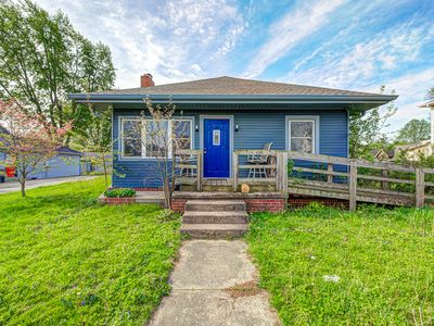115 W Perrin St