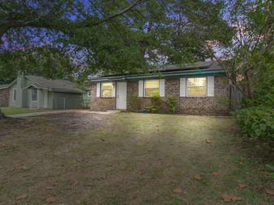 16 Ferncliff Way