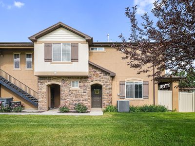 1051 W Castleton Dr N