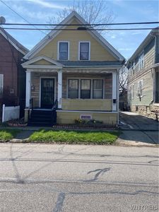 240 Herman St