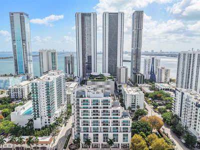 350 NE 24th St APT 814