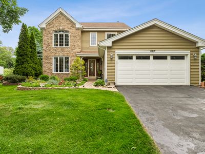 687 Rose Ln