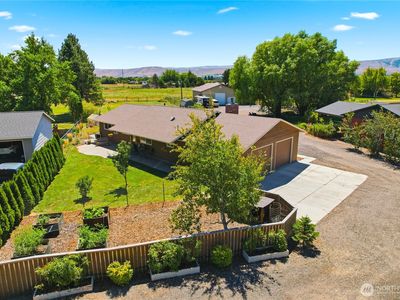 500 W Ridgeview Lane