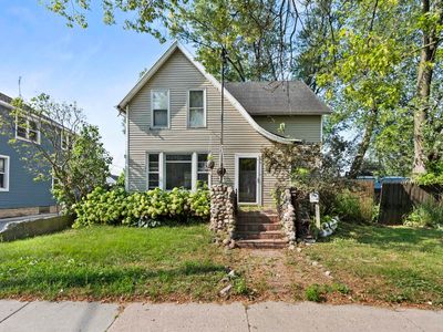 847 Shawano Ave