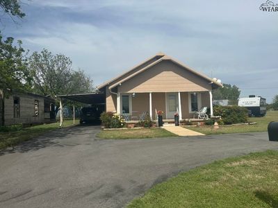 207 E Glisson Ave