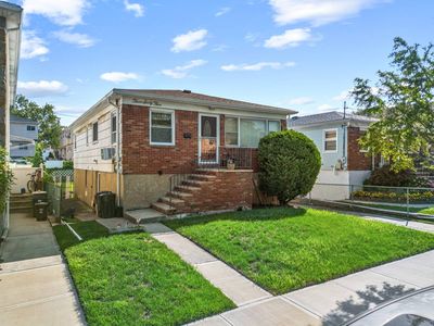 365 Seaver Ave