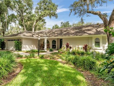 2712 LAUREL OAK DRIVE