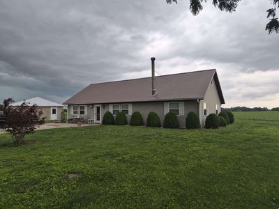729 N 2650th Ave