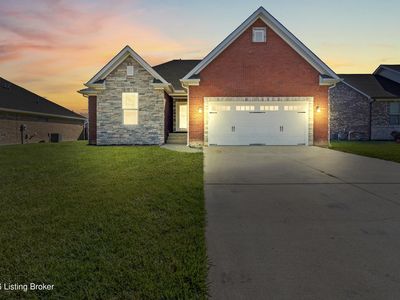 Property at 5609 Buckthorne Dr, Jeffersonville, IN
