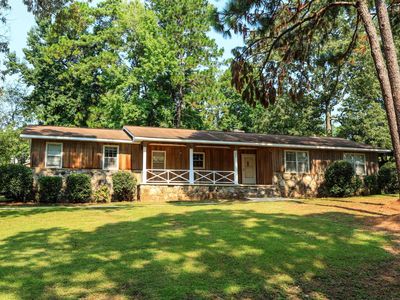 880 Locke Dr