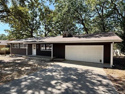 Property at 609 Knox Avenue, Hollister, MO