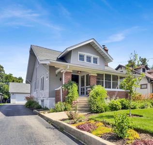 410 W Maple St