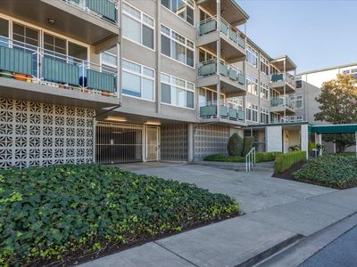 222 Laurel St APT 101