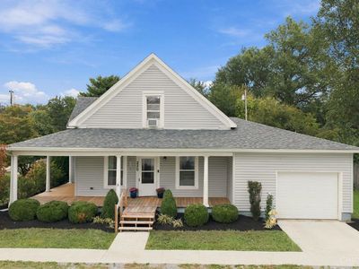 280 Bayless Ave