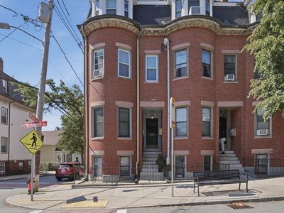 208 Washington Ave APT 3