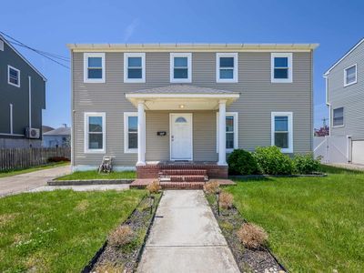 606 N Dudley Ave
