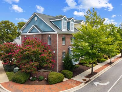 101 Carraway Ln