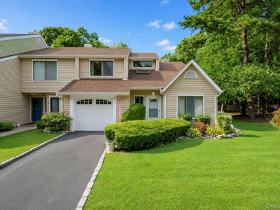 Property at 12 Hidden Pines Way, Bohemia, NY