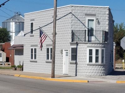 225 S Main St
