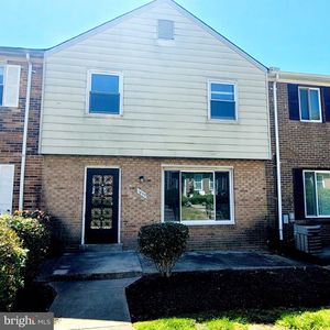 1833 Addison Rd S