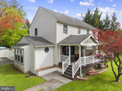 5 Maple St