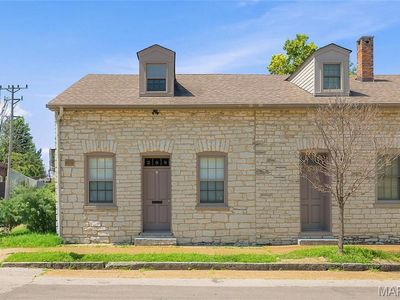 200 W Steins St