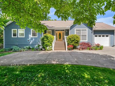 450 Long View Dr