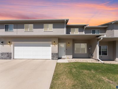 3003 S Broek Dr