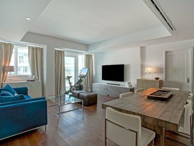 800 Avenue At Port Imperial APT 816