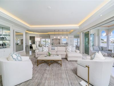 4000 Gulf Shore BLVD N #3300